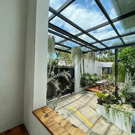 Loewys Home Tanjung Duren Jakarta Barat Exterior photo