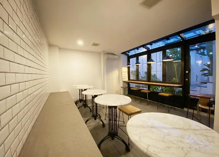 Loewys Home Tanjung Duren Jakarta Barat